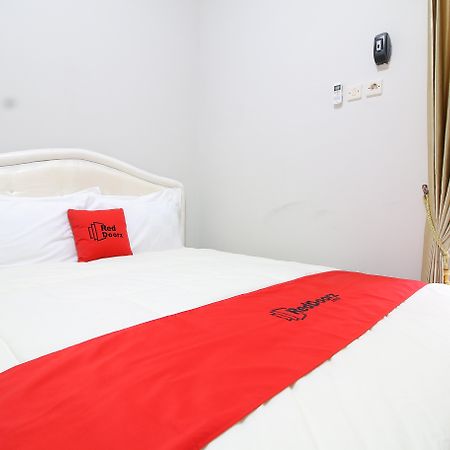 Reddoorz Plus Near Stie Ykpn Maguwo Екстер'єр фото