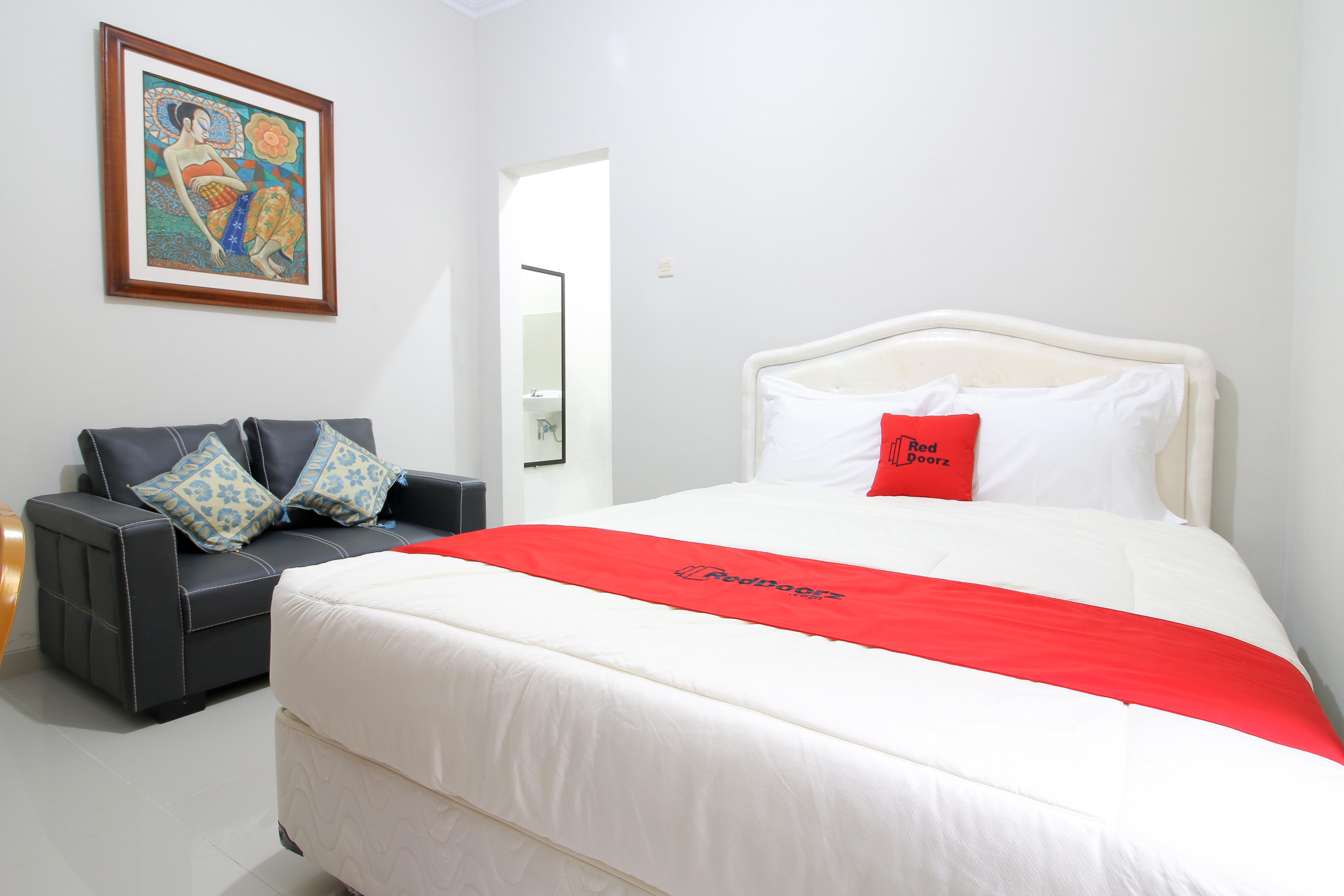 Reddoorz Plus Near Stie Ykpn Maguwo Екстер'єр фото
