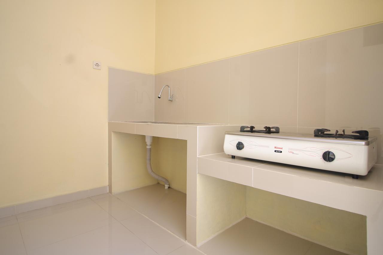 Reddoorz Plus Near Stie Ykpn Maguwo Екстер'єр фото