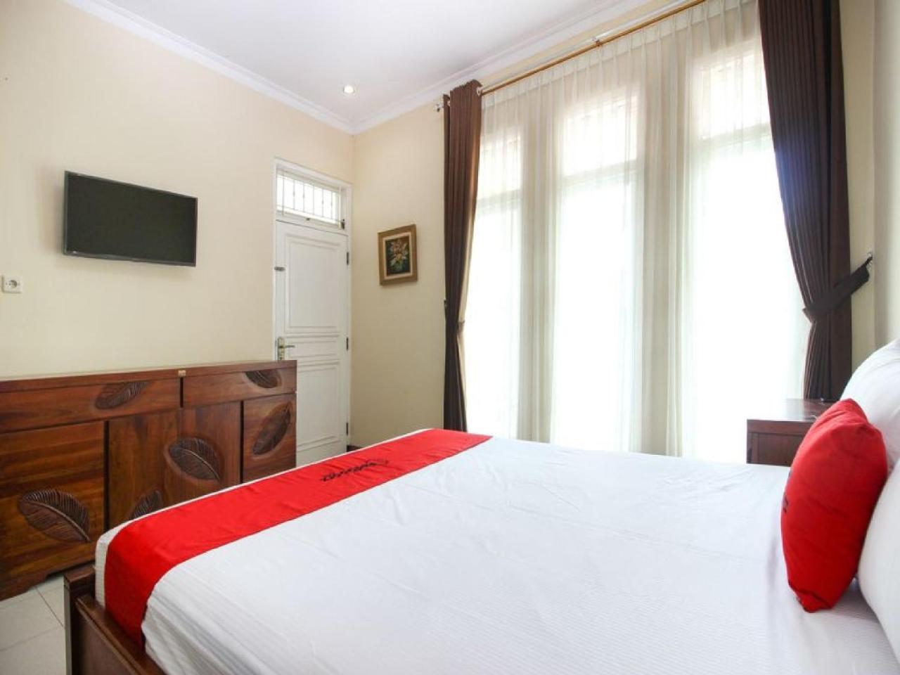 Reddoorz Plus Near Stie Ykpn Maguwo Екстер'єр фото