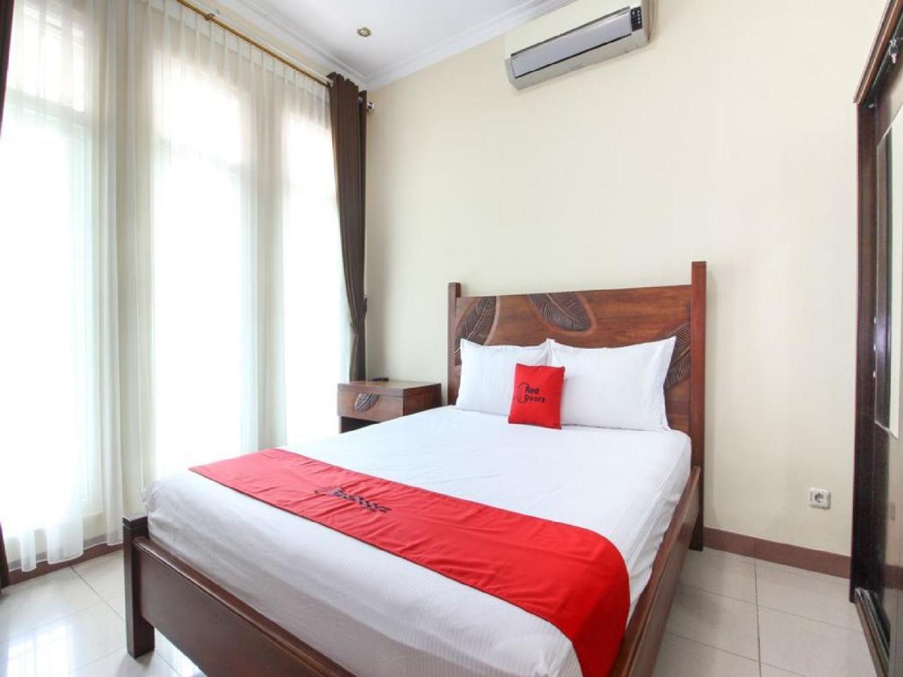 Reddoorz Plus Near Stie Ykpn Maguwo Екстер'єр фото