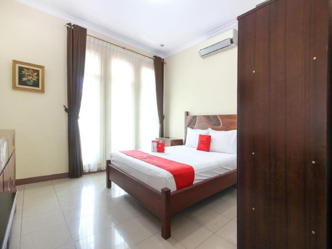 Reddoorz Plus Near Stie Ykpn Maguwo Екстер'єр фото